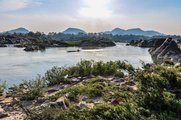Travel from Siemreap to Don Khong Small Island